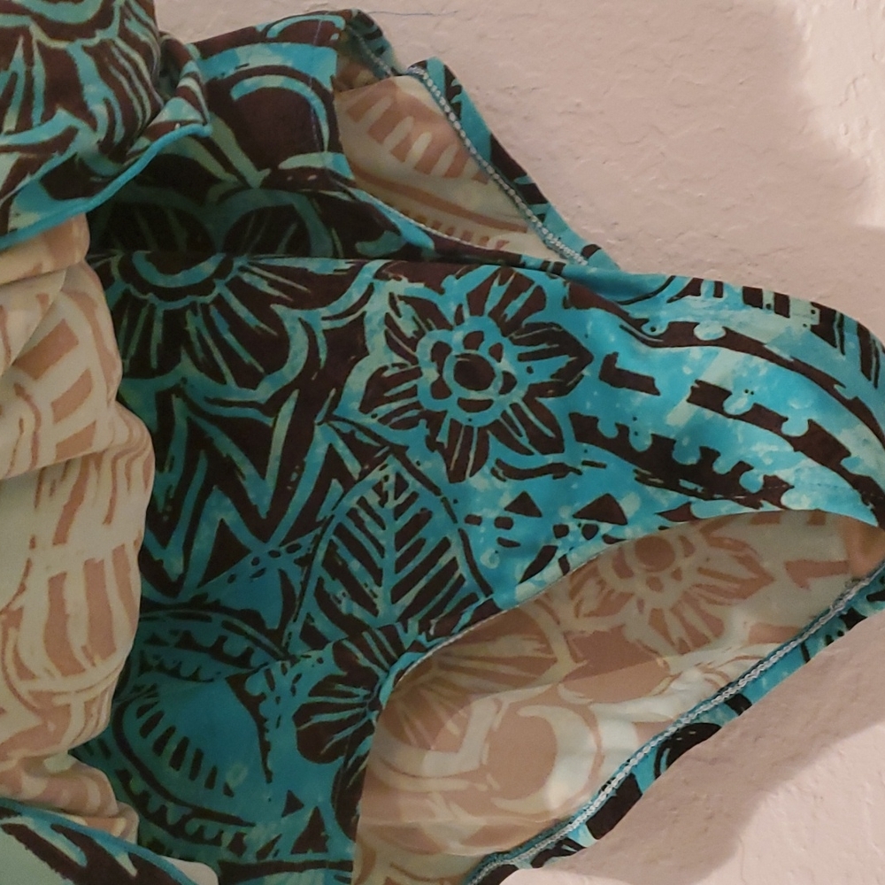 Swimsuit - Picture 5 of 6
